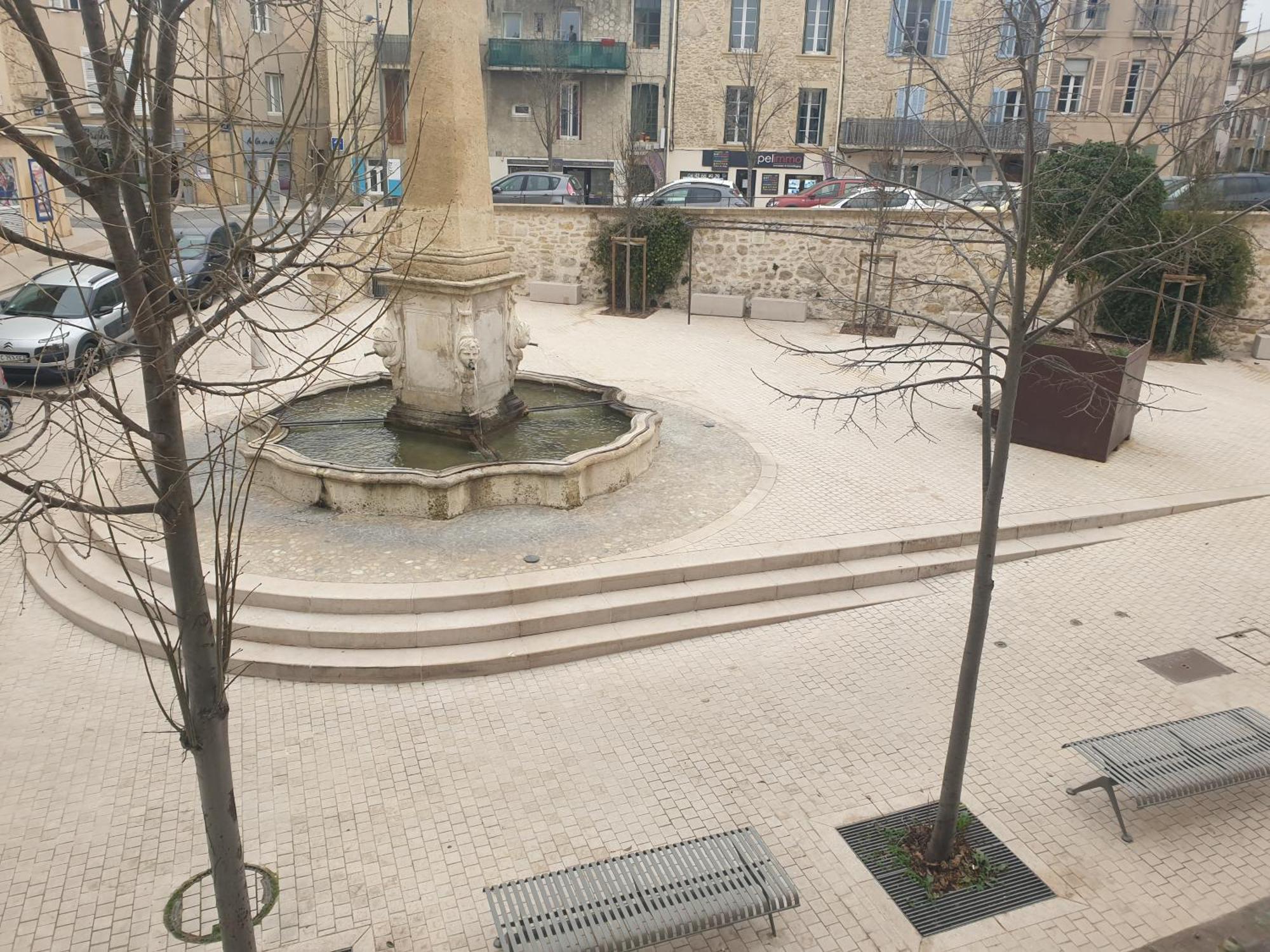 Coeur Village Provencal * Lambesc